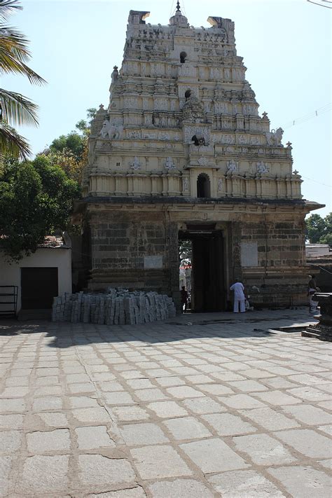 Gadag Sri Mahalakshmi Sametha Sri Veeranarayana Temple Karnataka