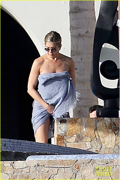 Jennifer Aniston Courteney Cox Bikini Babes In Cabo Photo Bikini Courteney Cox