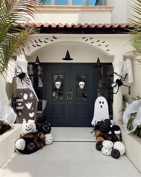halloween front porch ideas 1