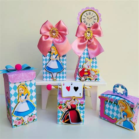 Lembrancinhas Alice No Pais Das Maravilhas - Kit Festa 30 Lembrancinhas Alice no Pais das Maravilhas | Elo7