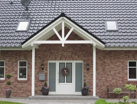 Навес перед входом в частный дом - как сделать своими руками из ...