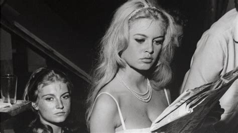 GALA VIDEO Brigitte Bardot quelles sont ses relations avec sa sœur