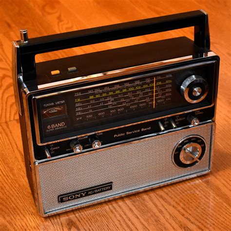 Vintage Sony Multi-Band Portable Radio, Model TFM-8000W, 6… | Flickr