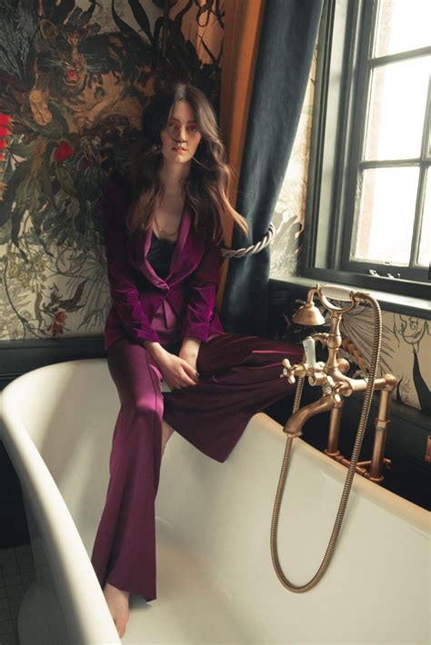 Tanya Reynolds The Naked Way Of Sex Education And Fighting Social Anxiety One Role At The