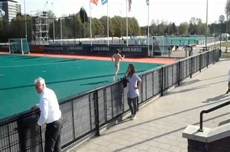 Streaker Lads Wouter Streaking Naked