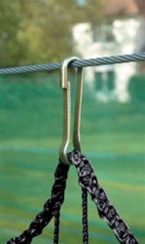 pettitt sports products dog clip
