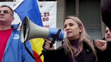 Новый протест в Кишинёве - YouTube