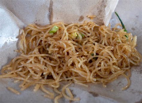 Premium Photo | Bakmi goreng indonesian food fried noodles with chicken and egg