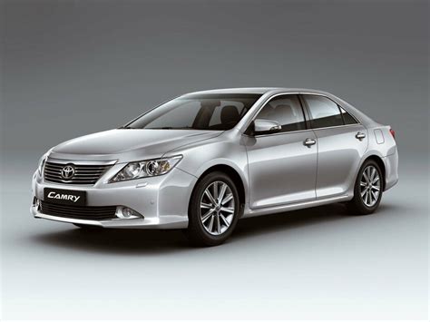 Toyota Camry - технические характеристики, модельный ряд, комплектации ...