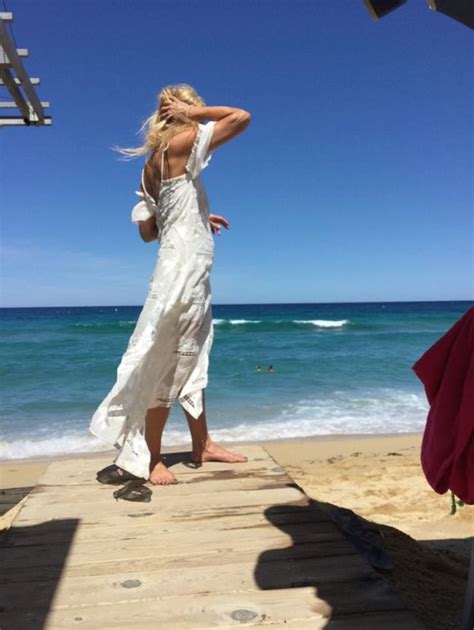 Letnia Monika Olejnik W Bikini Gra W Siatk Wk Zdj Cia Pudelek