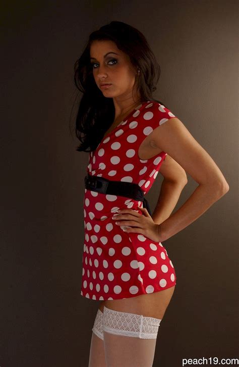 Georgia Jones Spreads Her Legs To Show Her Shaved Pussy 15 Photos