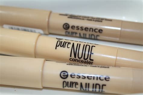 Classy On The Run Essence Pure Nude Foundation Concealer