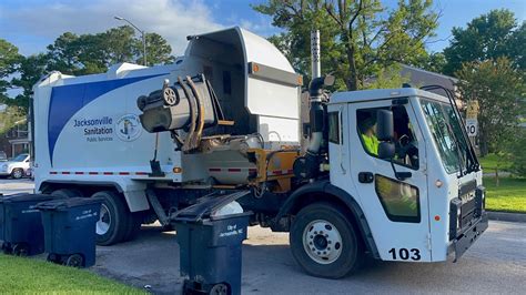 City Of Jacksonville Sanitation Mack Lr New Way Rotopac