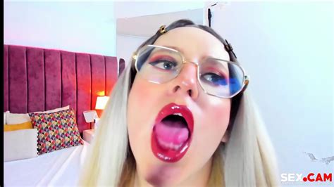 Hot Trans Masturbates