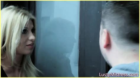 Handyman Wants To Fuck Hot Blonde