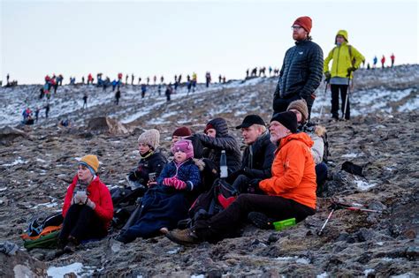 Fólk mætt fyrir klukkan sex í morgun