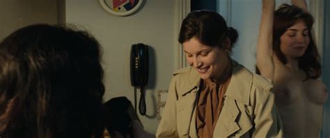 Naked Alix Benezech In Des Lendemains Qui Chantent