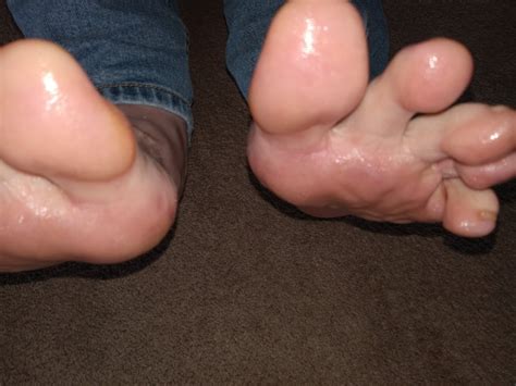 Would You Fuck My Feet Or Suck On My Toes 9 Pics XHamster
