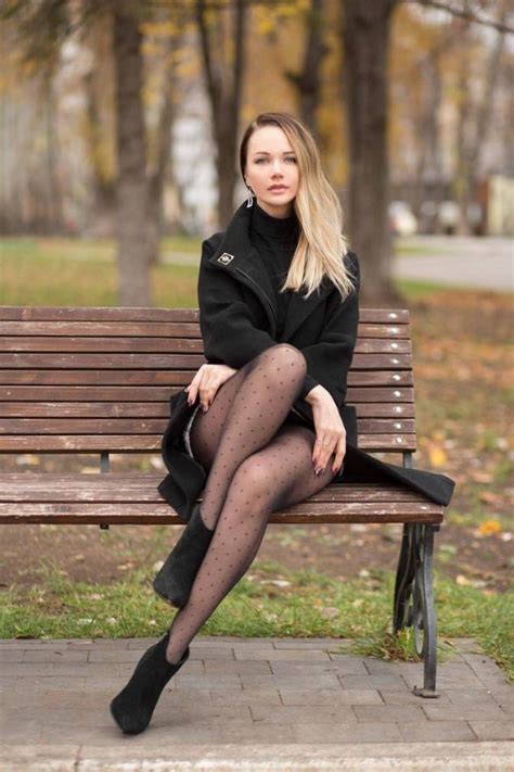 Girls With Long Legs 52 Pics