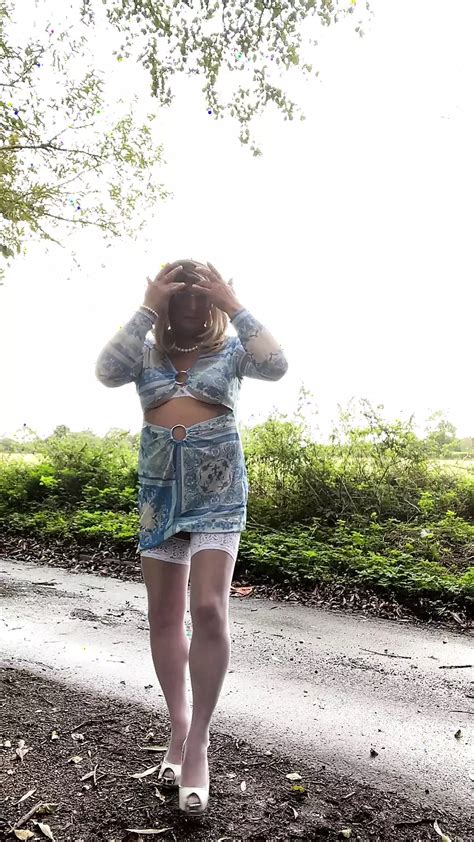 Travestito Amatoriale Kellycd Milf Sexy In Calze Lungo Le Corsie Xhamster