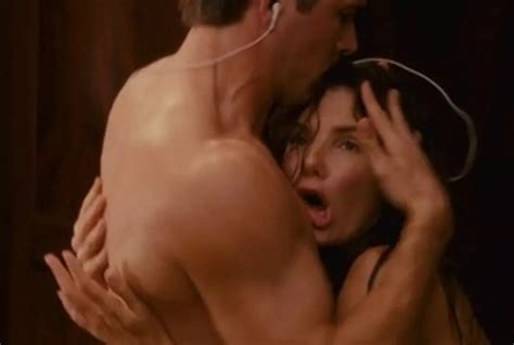 Sandra Bullock Forced To Look Away During Awkward Nude Scene With Ryan