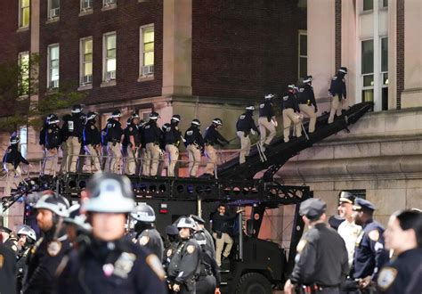 Columbia University Blitz Della Polizia Arrestati 300 Manifestanti