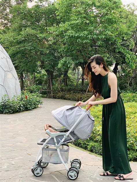 Style Ch M Con C A Hot Mom Vbiz S T Nh Nh Ng K N O C N L I A Ph N U Tranh Th Khoe