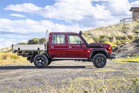 Facelift für den Land Cruiser 70 Buschtaxi net