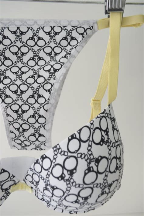 Po Lingerie Algemas Na Lingerie