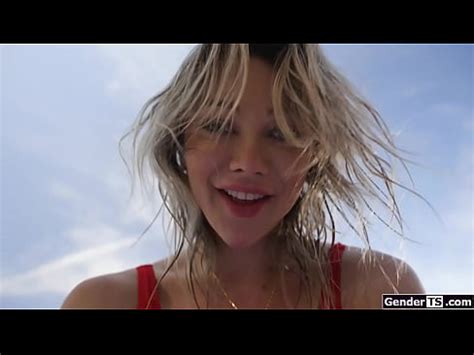 Trans Salvavidas Emma Rose Anal Folla Chico XVIDEOS