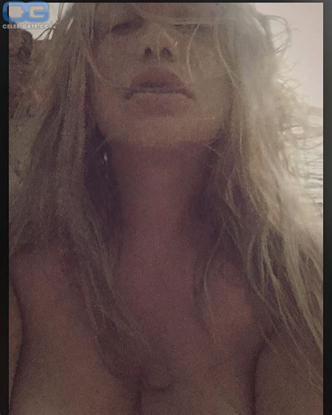 Kesha Nude Pictures Photos Playboy Naked Topless Fappening