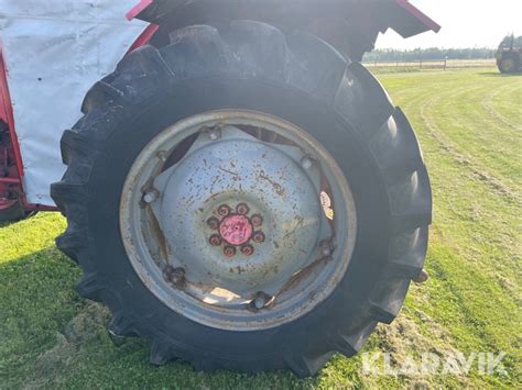 Traktor IH B 275, Vänersborg, Klaravik auktioner