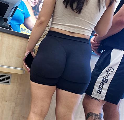 Brunette In Black Yoga Shorts Not Oc Spandex Leggings Yoga Pants Forum
