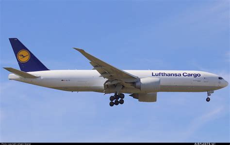 Lufthansa Boeing 777 D ALFD Photo 11145 Airfleets Aviation