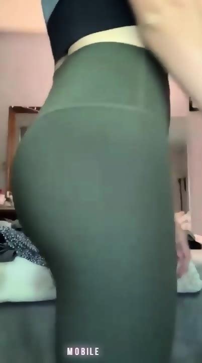 Peeling Off Those Leggings Finish With A Tight Ass Jiggle