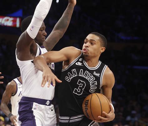 Careless pass sends Spurs' Keldon Johnson to the bench during the team ...