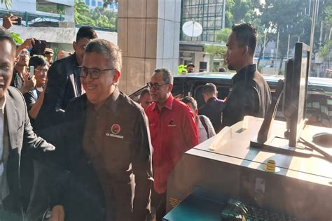 TPN Ganjar Mahfud Resmi Layangkan Gugatan Hasil Pilpres 2024 Ke MK