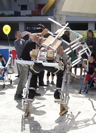 Студенты собрали «мускульный» экзоскелет » Киберодежда