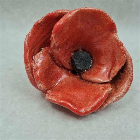 Coquelicot Rouge Laure Bruas Poterie Raku De Jardin