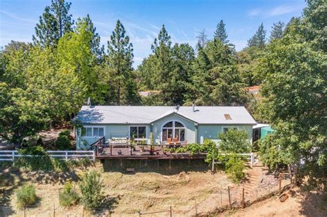 18301 Toyon Rd Pine Grove Ca 95665 62 Photos Mls 222109235 Movoto
