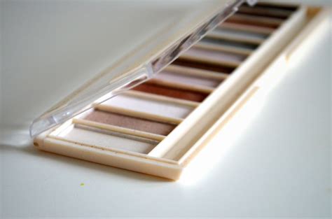 Makeup Blog By Blue Bird Recenzja Por Wnawcza Urban Decay Naked Vs