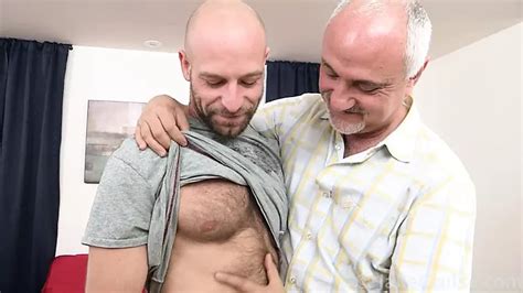 Free Muscle Kiss Gay Porn Videos XHamster