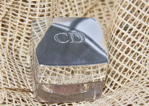 Рассыпчатая пудра Dior Diorskin Nude оттенок Beige Clair отзывы LadiesProject