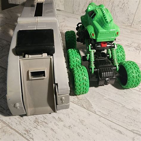 Vintage Hot Wheel Semi Truck Transporter Car Hauler By Mattel In