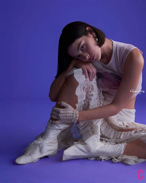Gracie Abrams Looks Hot In A New Shoot For Cosmopolitan Photos Thefappening