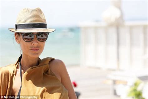 Lindy Klim Displays Enviable Physique In Black Bikini For Photo Shoot At Sea Daily Mail Online