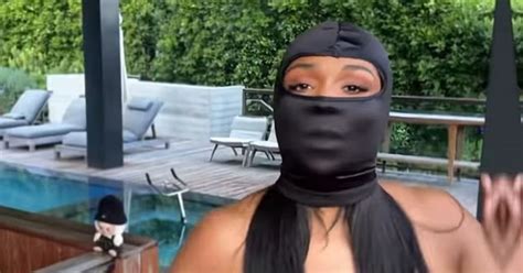 Disgraceful Lizzo Slammed For Showing Off Weight Loss In Very Tiny Bikini In Racy Dance