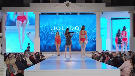 Fashion Show Sexy Lingerie Bikini Model