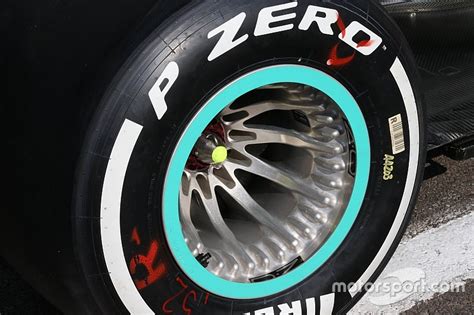 Mercedes goes aggressive with new wheel design