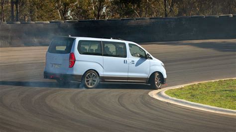 Drifting Hyundai Van Isnt Your Typical People Carrier Autoevolution